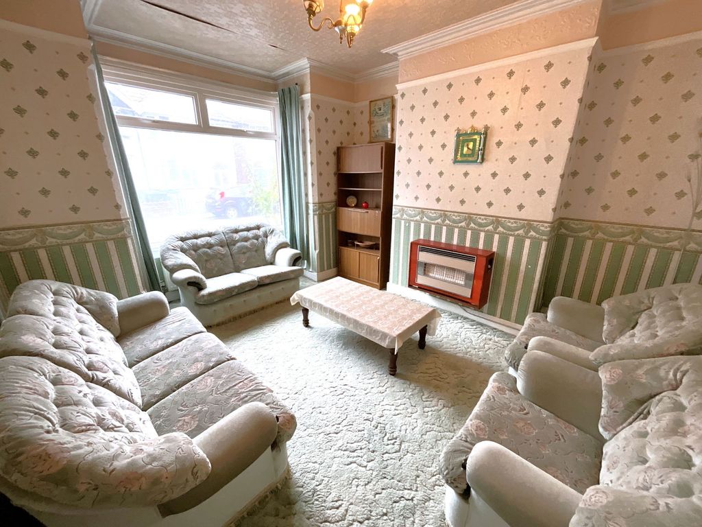 Property photo 3 of 13