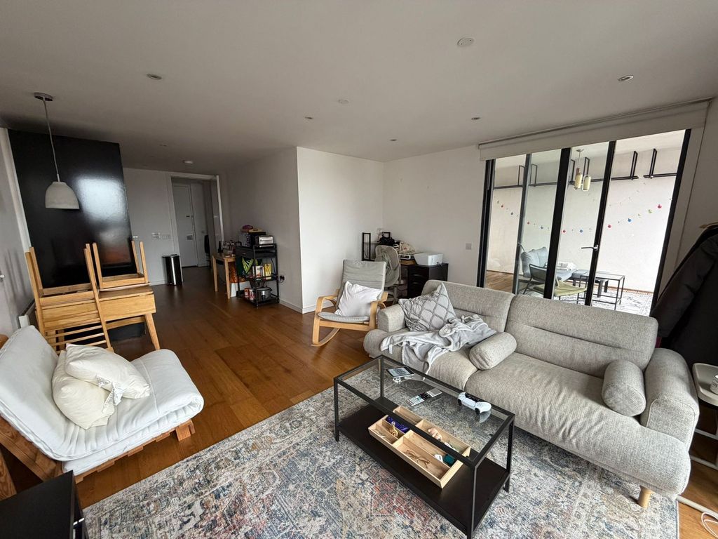 Property photo 2 of 12