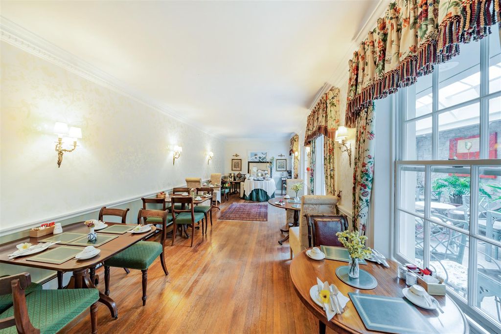 Property photo 3 of 19 Dining Room