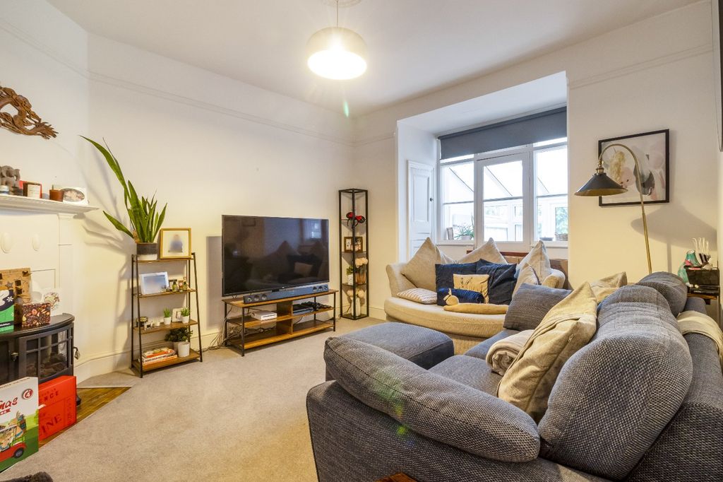 Property photo 3 of 10 Picture No. 13