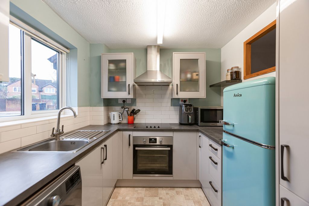 Property photo 3 of 13