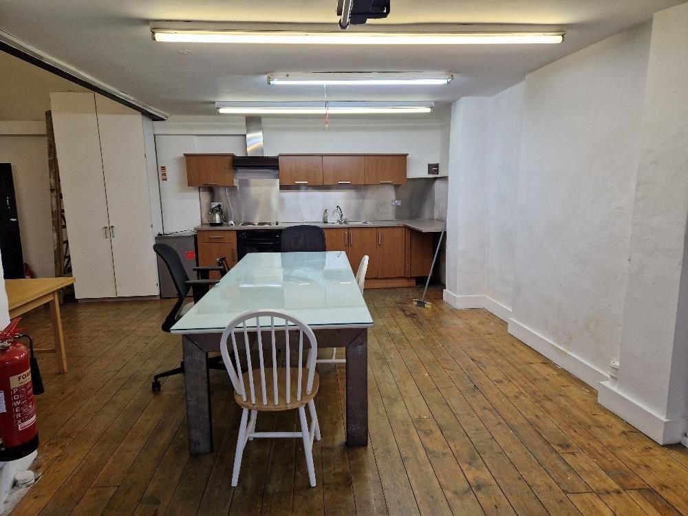 Property photo 3 of 4 Photo 3.Jpg