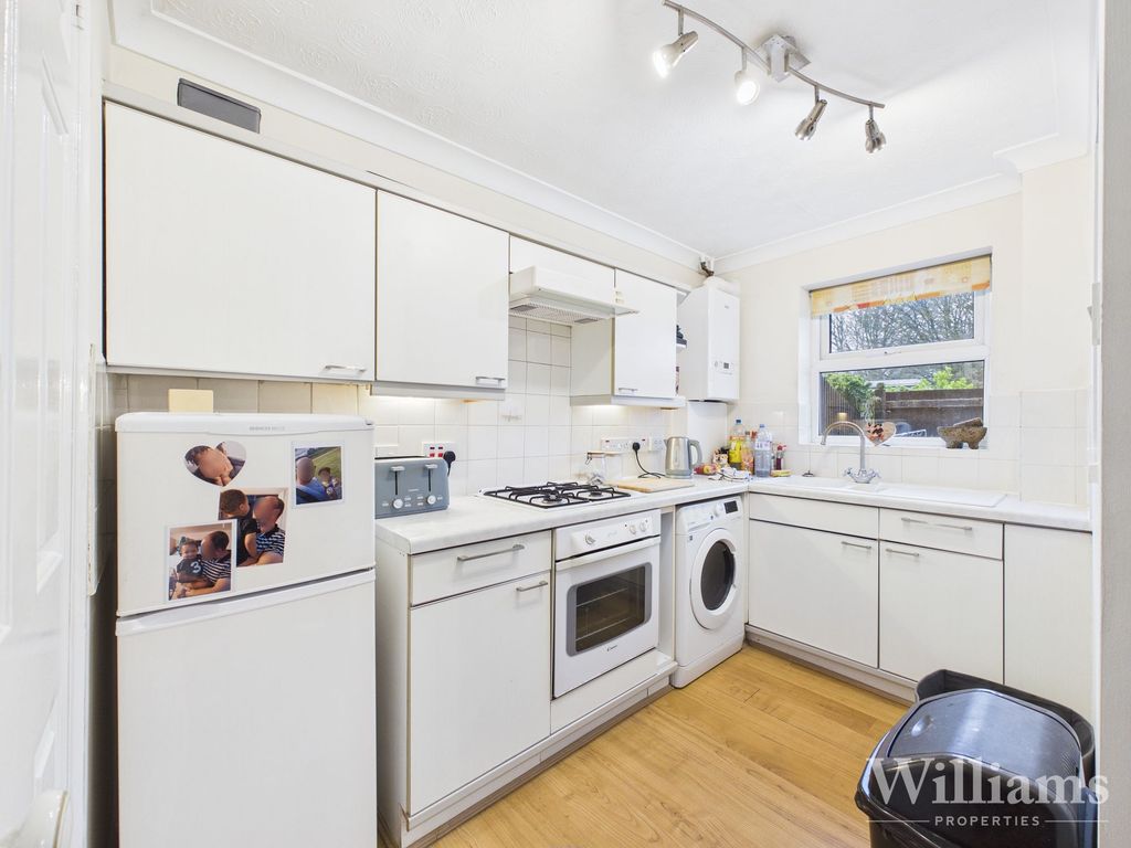 Property photo 3 of 9