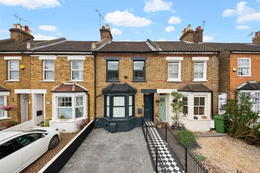 Property photo 3 of 19