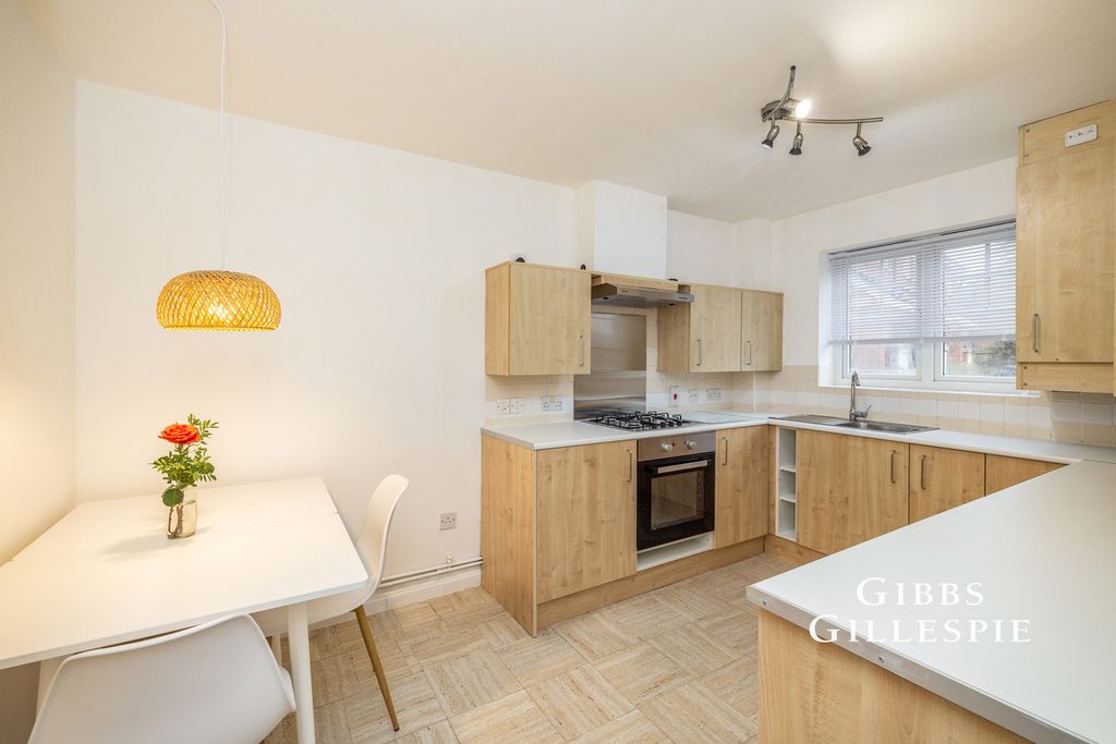 Property photo 1 of 10 Photo