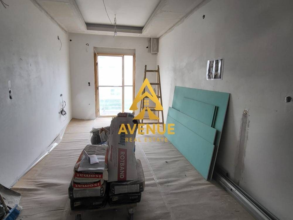 Property photo 2 of 25