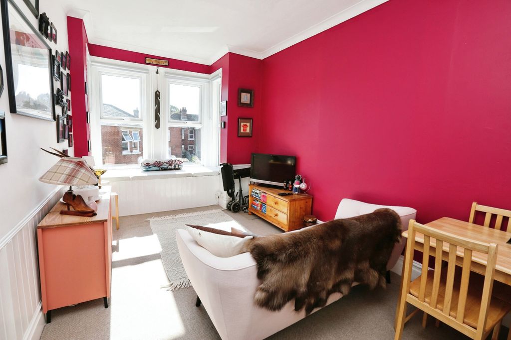 Property photo 3 of 11 Photography