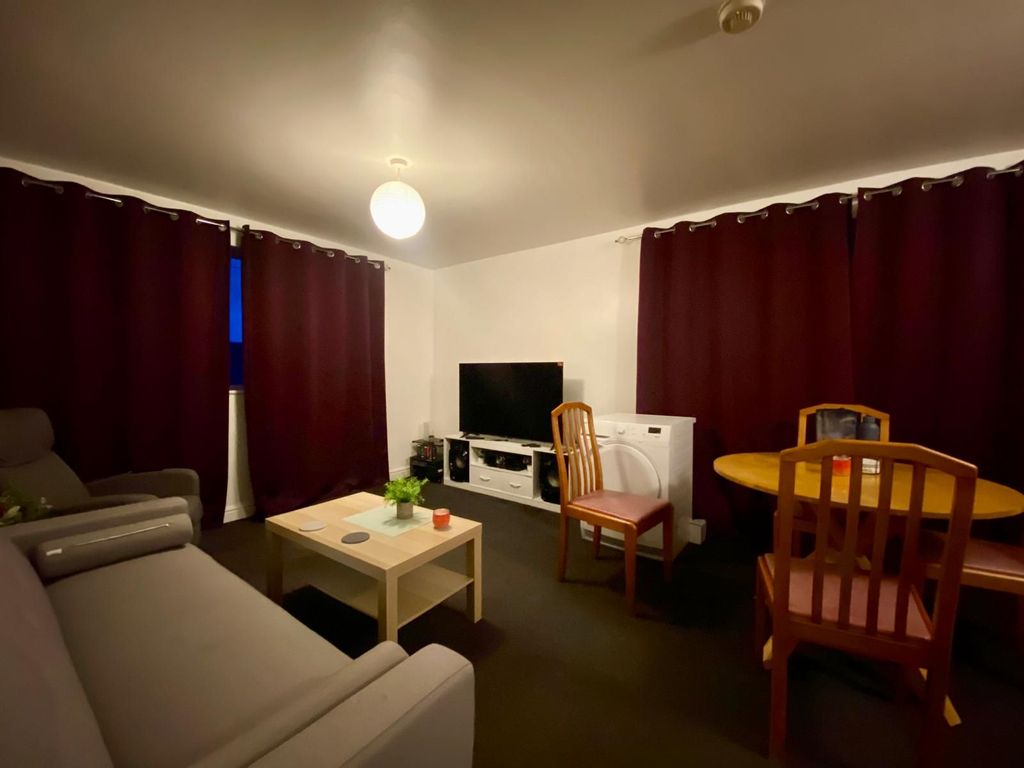 Property photo 2 of 5