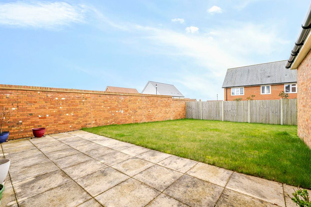 Property photo 3 of 17 Photo 8