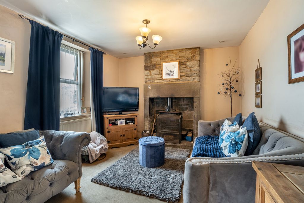 Property photo 3 of 19