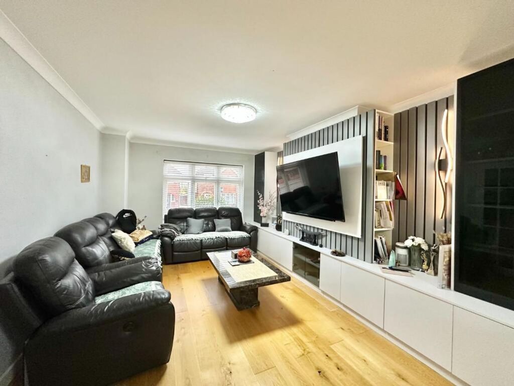 Property photo 3 of 15