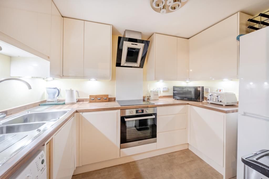 Property photo 3 of 5 Kitchen