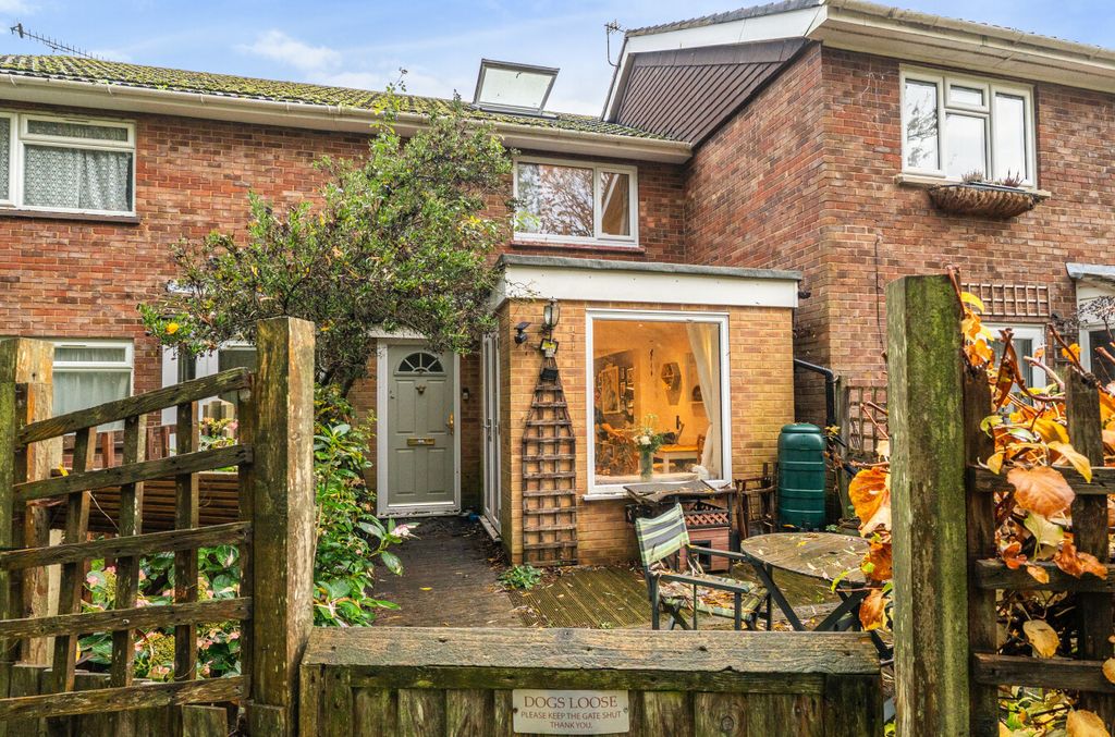 Property photo 1 of 16 1374005-18-691212...