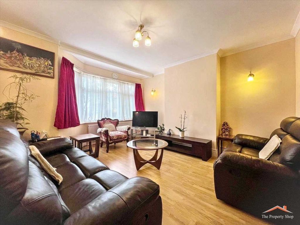 Property photo 2 of 17