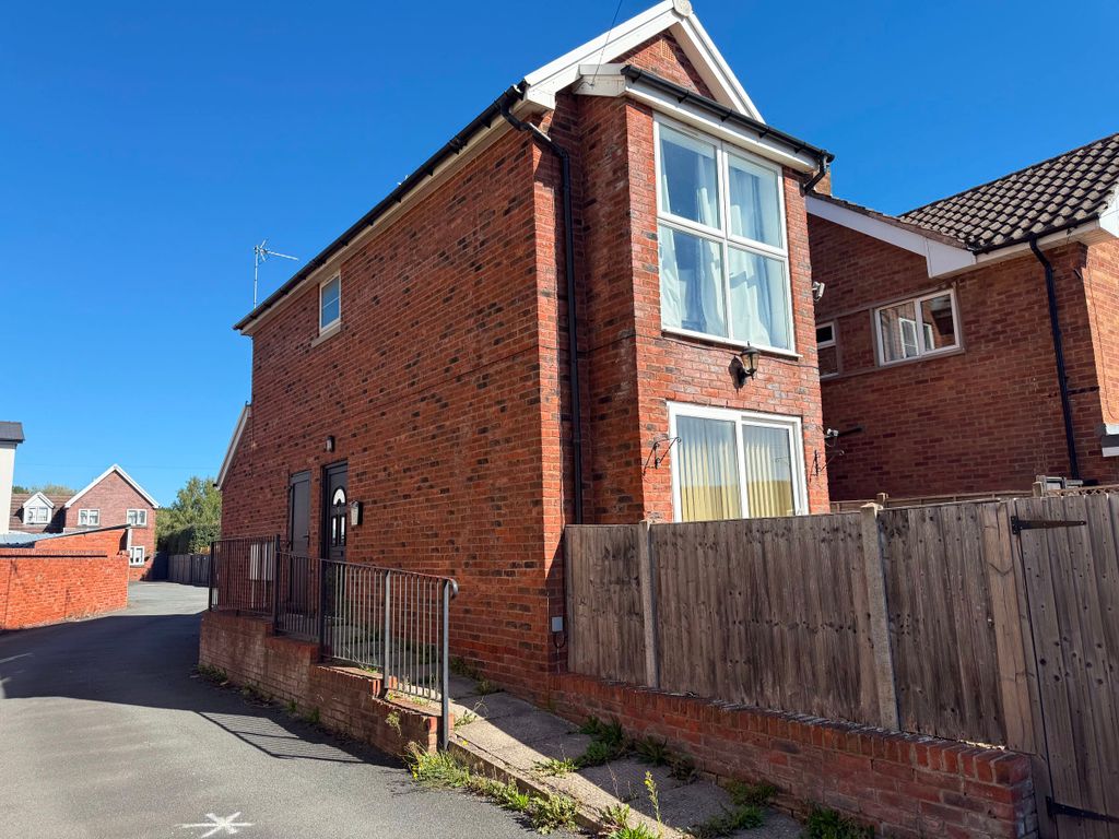 Property photo 1 of 8