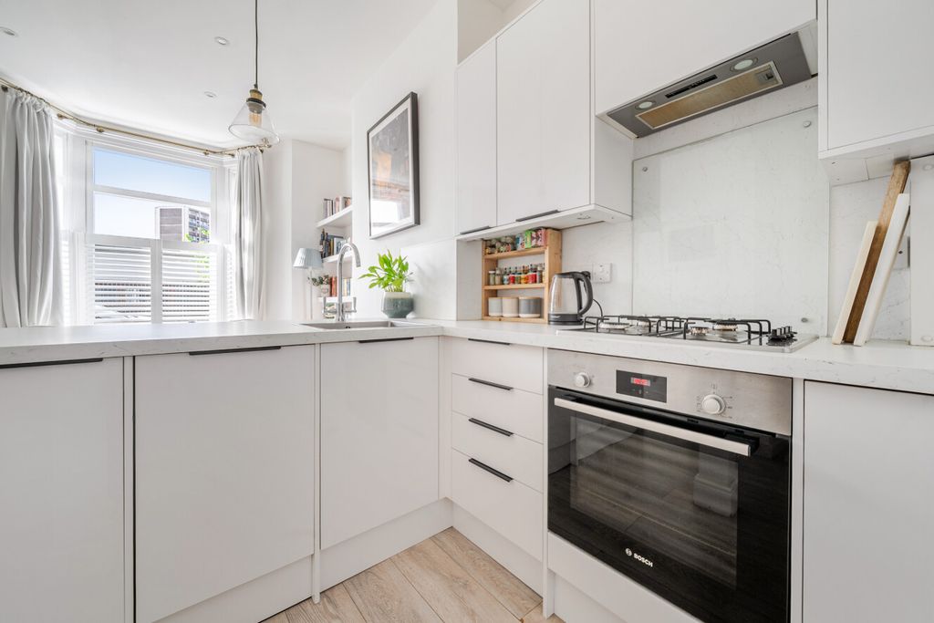 Property photo 2 of 17 1441473-7-69d7773...