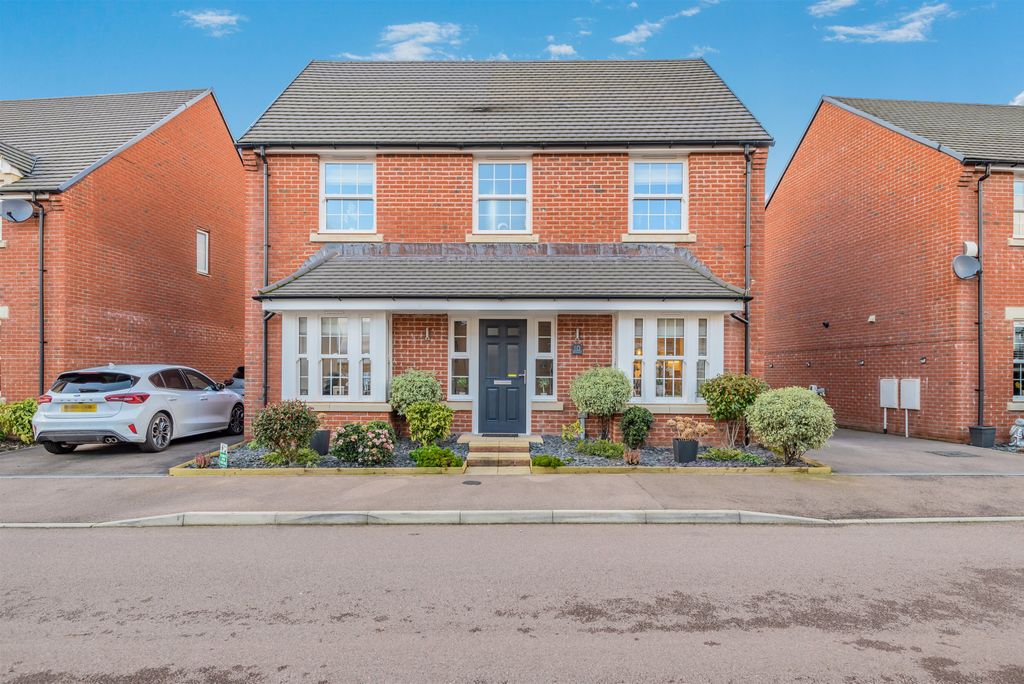 Property photo 1 of 23