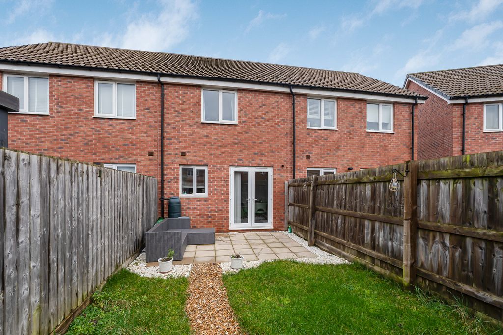 Property photo 2 of 16 16_72305