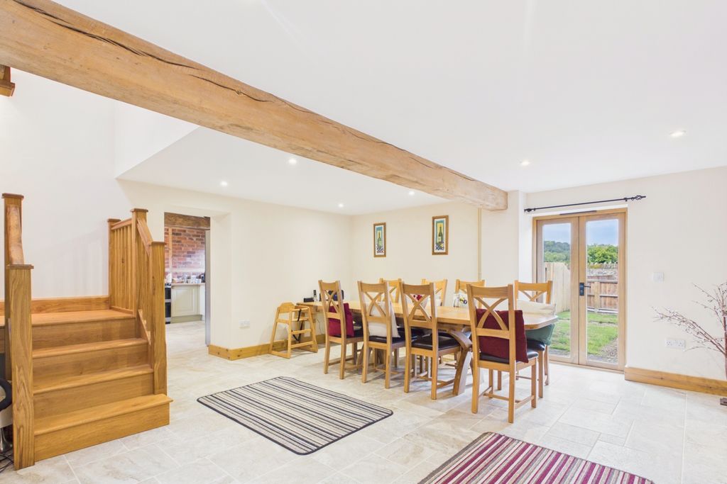 Property photo 2 of 17 Picture No. 05