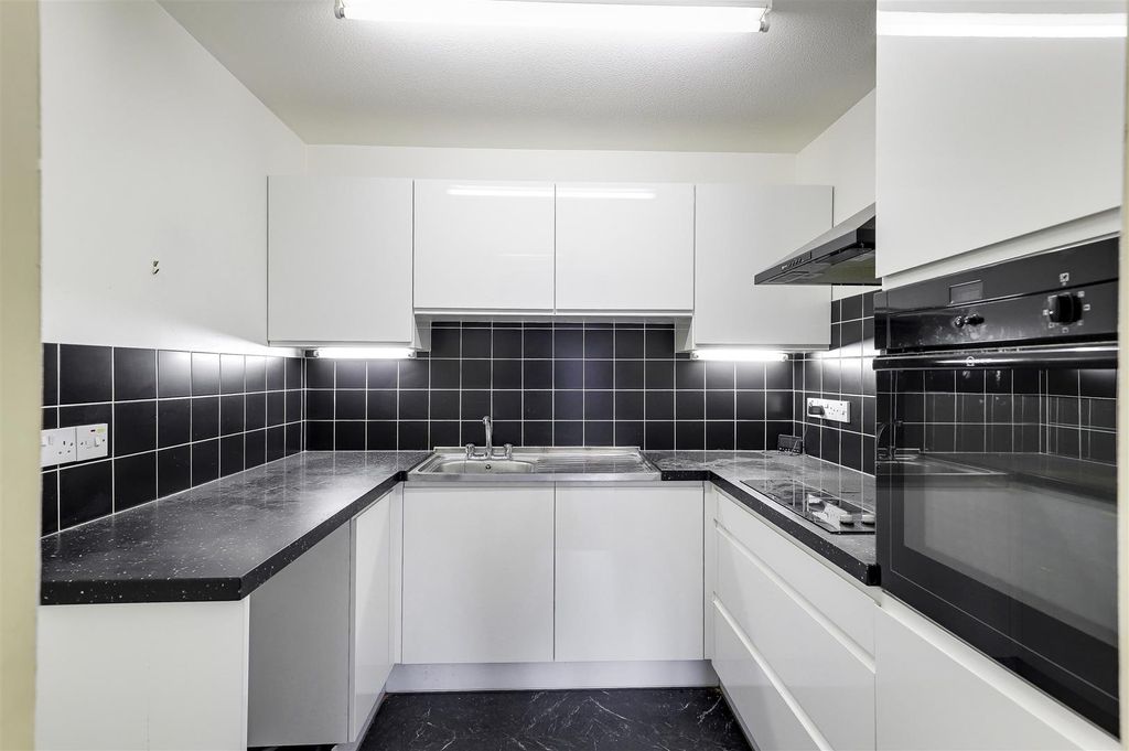 Property photo 3 of 14 Regency_5.Jpg