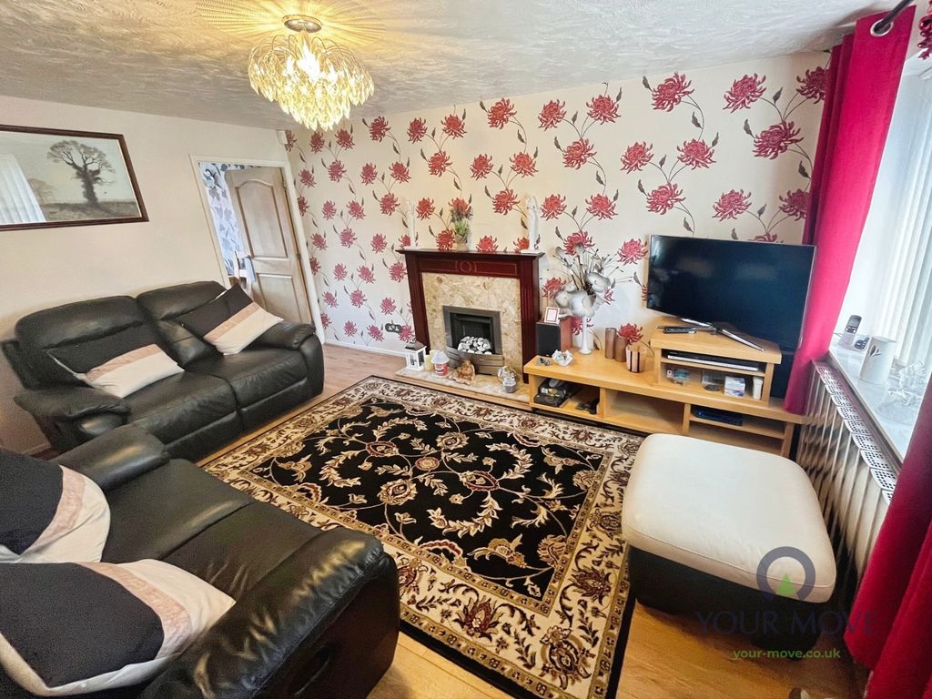 Property photo 2 of 15 Lounge