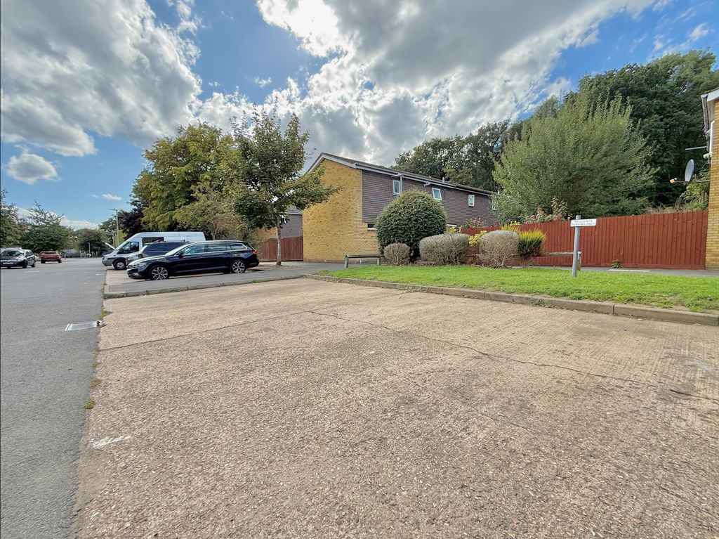 Property photo 2 of 17 Parking Area