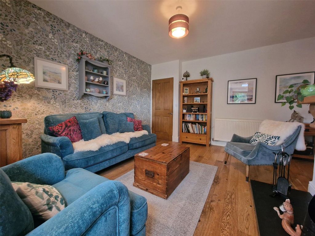 Property photo 3 of 44 Picture No. 33
