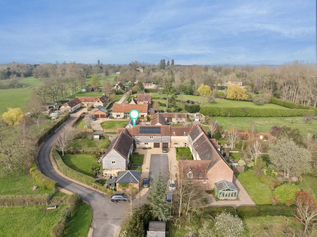 Property photo 1 of 37