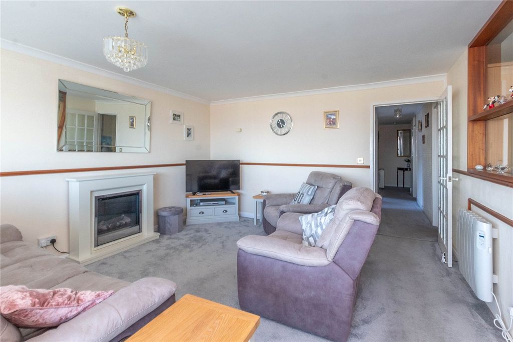 Property photo 3 of 25 Picture No. 05