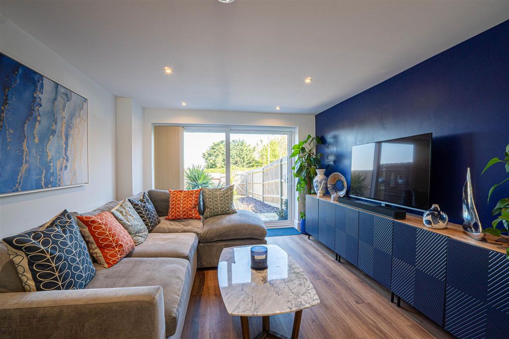 Property photo 2 of 35 Dsc07401.Jpg