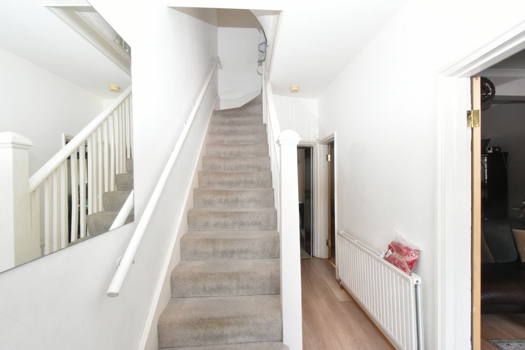 Property photo 2 of 13 Gallery