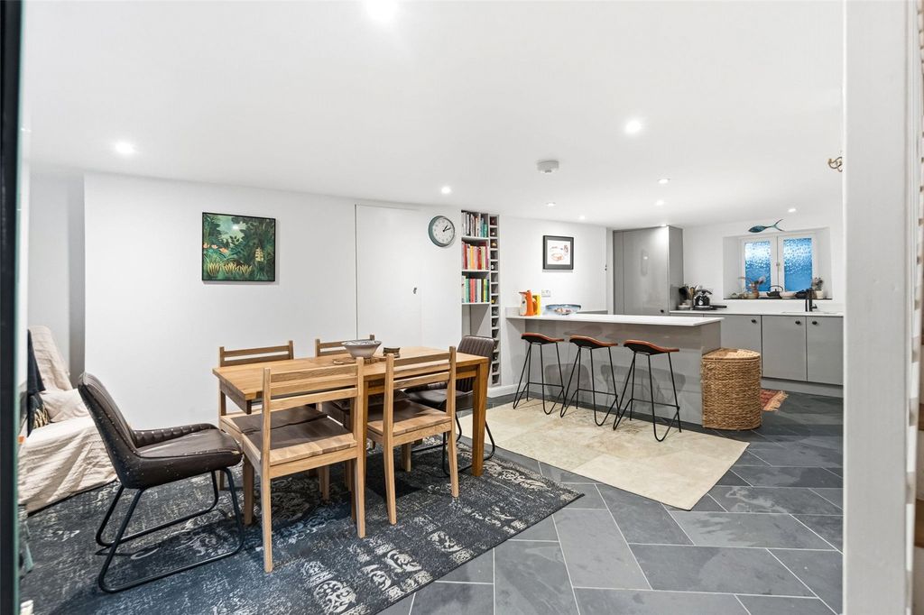 Property photo 3 of 11 Picture No. 05