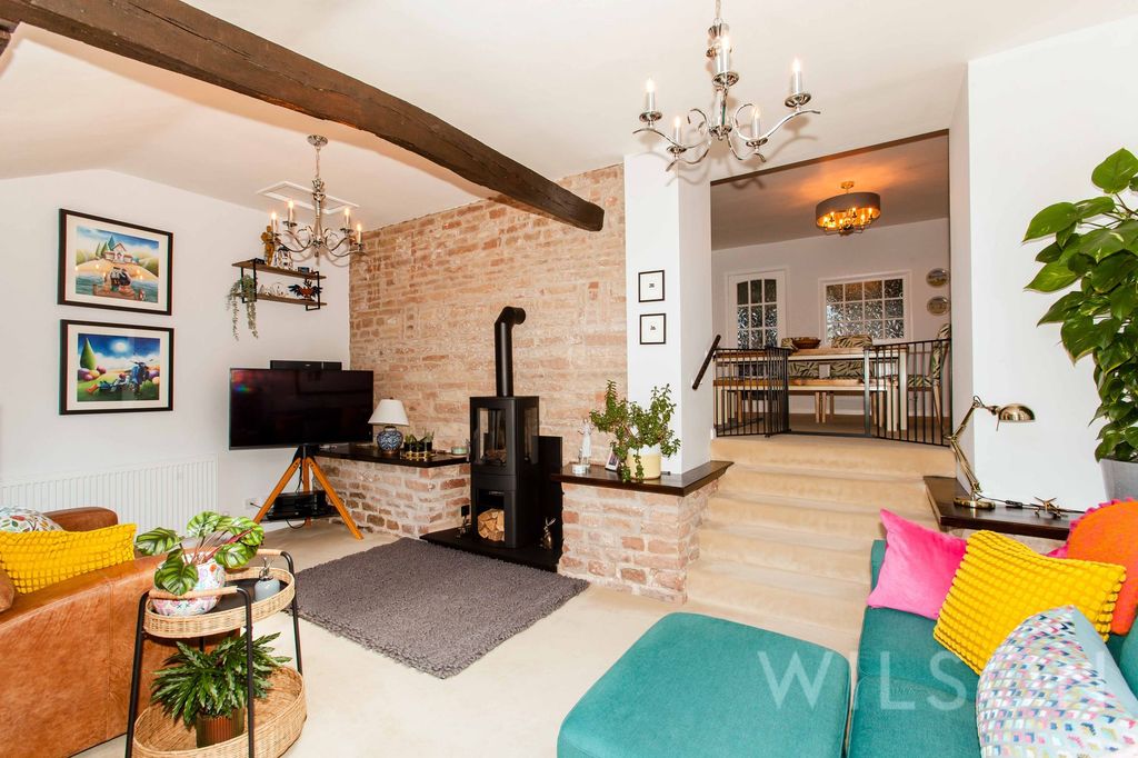 Property photo 2 of 46