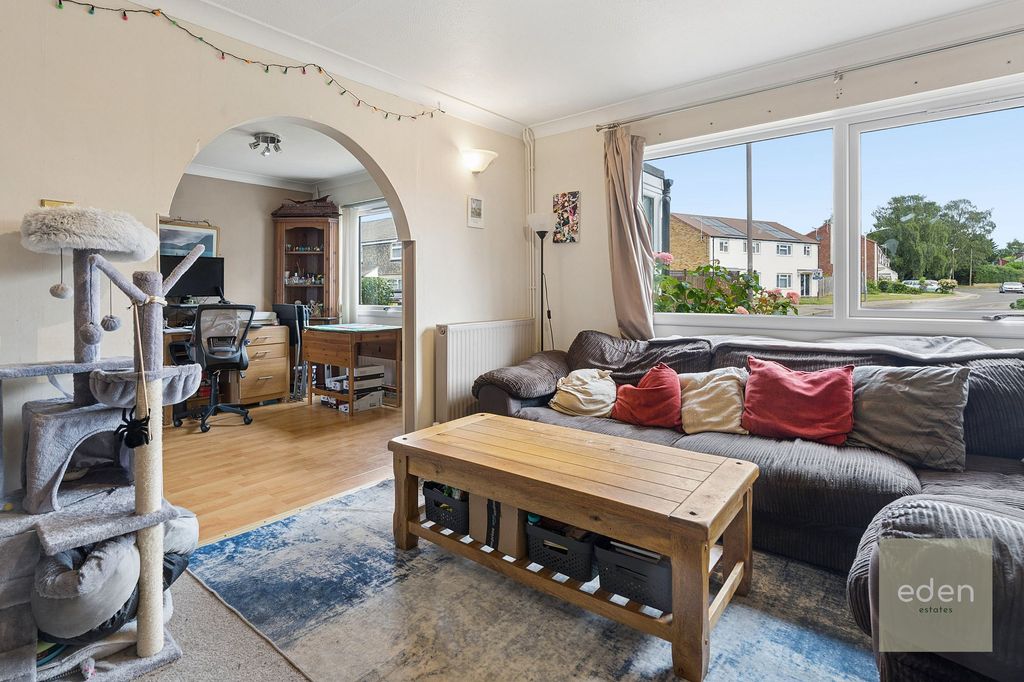 Property photo 3 of 18