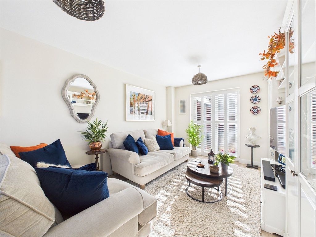 Property photo 2 of 30 Picture No. 34