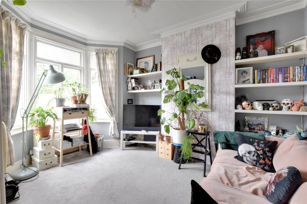 Property photo 2 of 15 Picture No. 04
