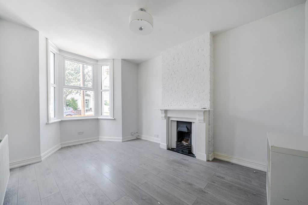 Property photo 2 of 11 Picture No. 08