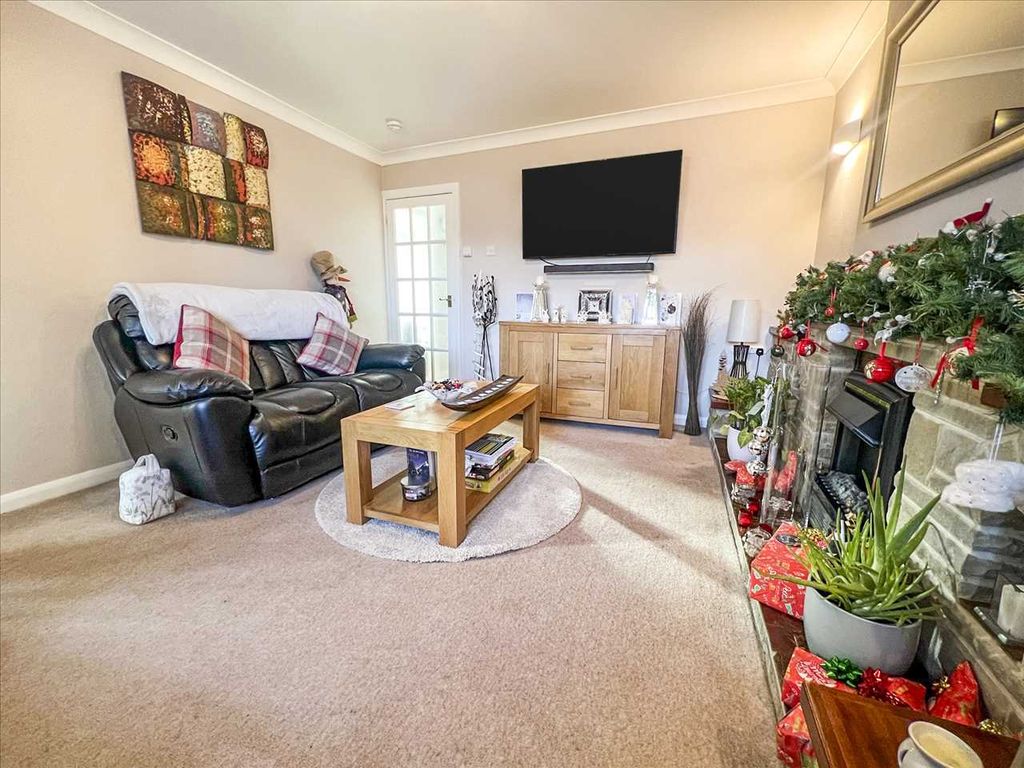 Property photo 3 of 21