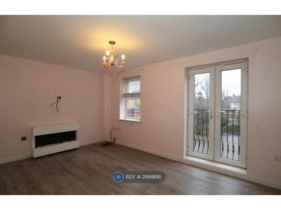 Property photo 2 of 12