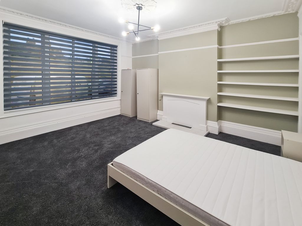 Property photo 1 of 4 Room 12 - Stratford Roaddp2