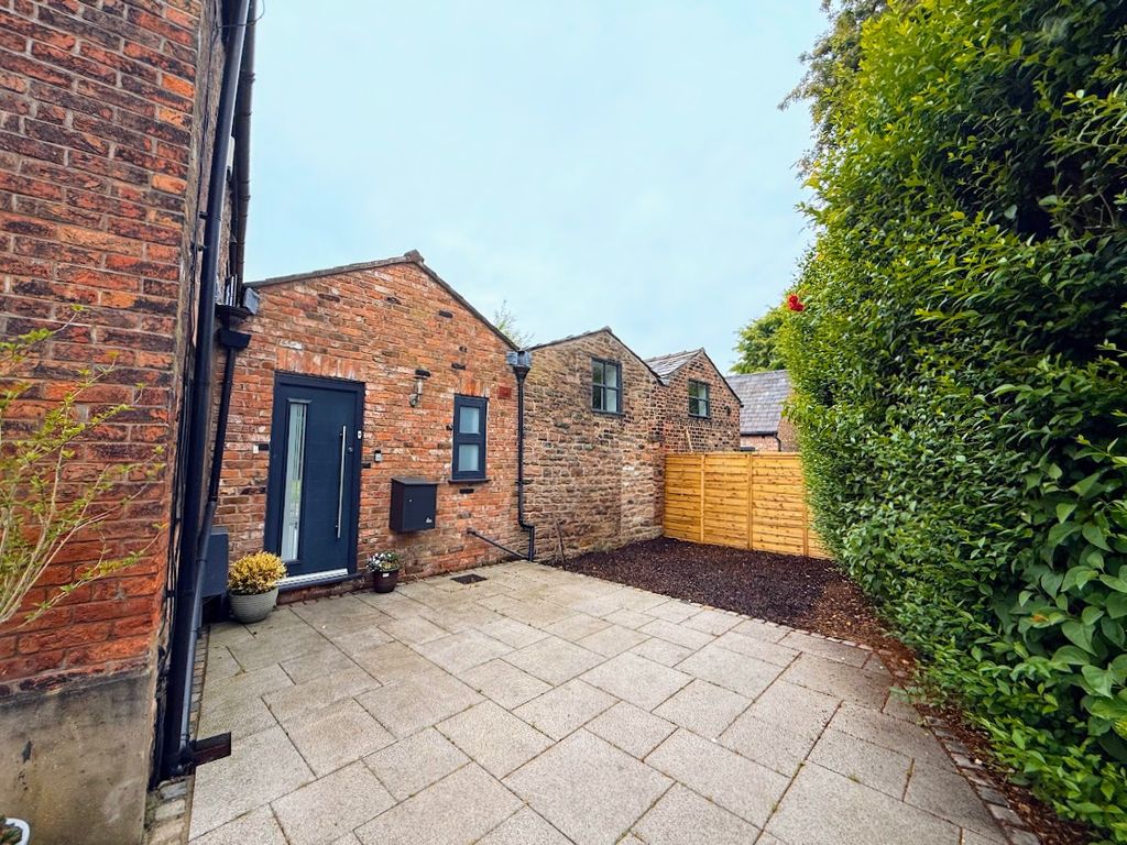 Property photo 2 of 33