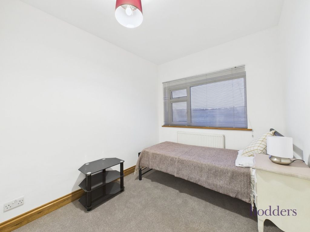 Property photo 1 of 11 Picture No. 16