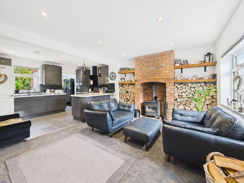 Property photo 2 of 14 Picture No. 42