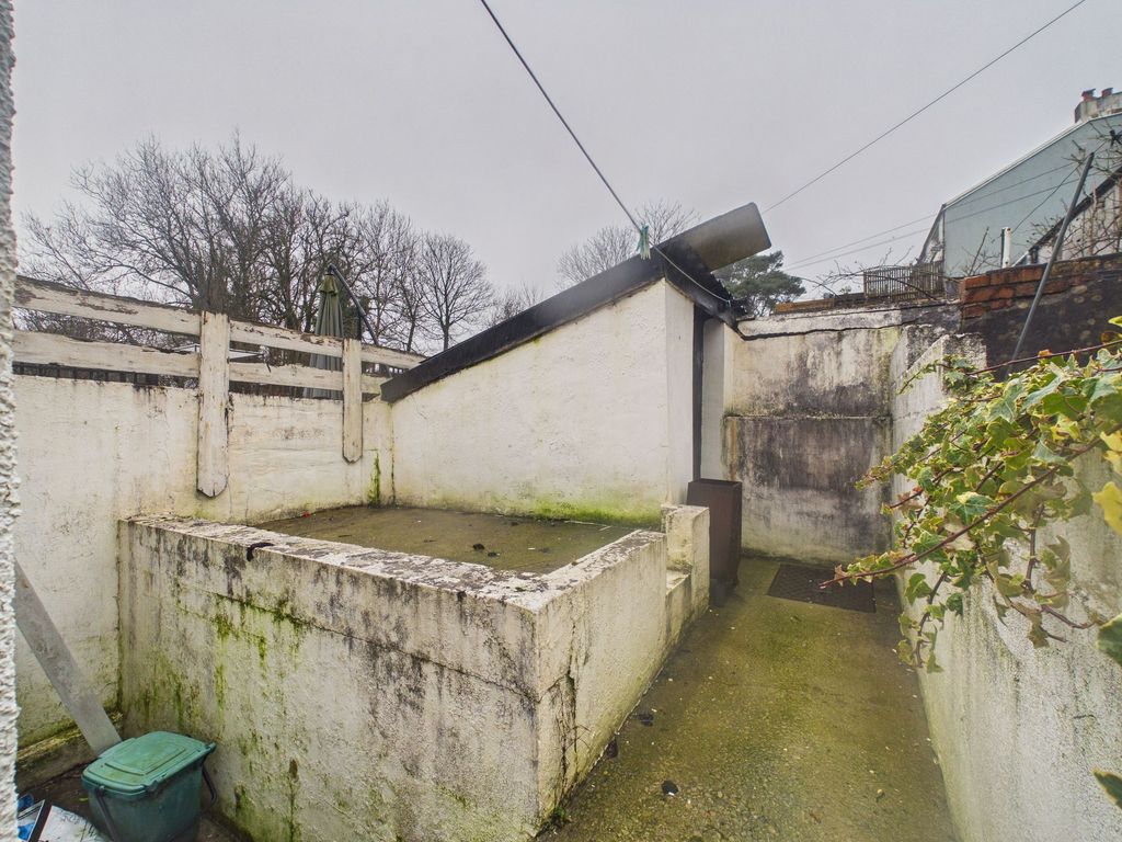 Property photo 3 of 21