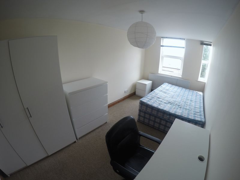 Additional image 4 of 6 bed flat to rentLawford Rise, Wimborne Road, Winton, Bournemouth BH9