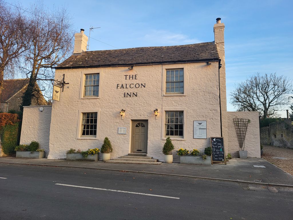 Property photo 1 of 9