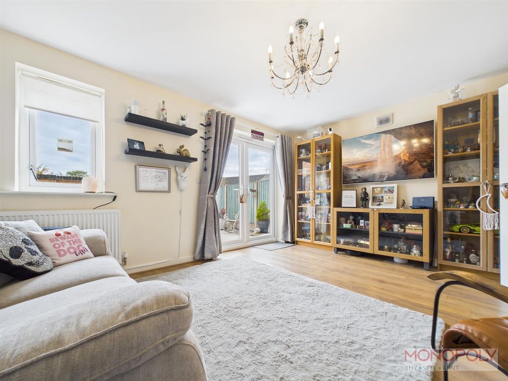 Property photo 3 of 30 Cam03815G0-Pr0357-Still005.Jpg