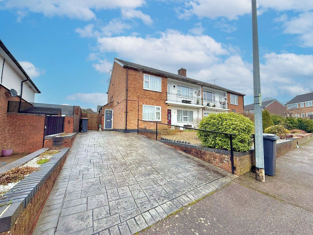 Property photo 1 of 11 Front