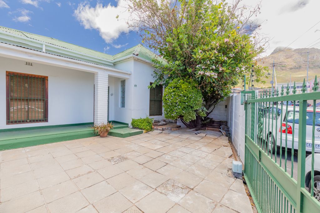Property photo 1 of 22