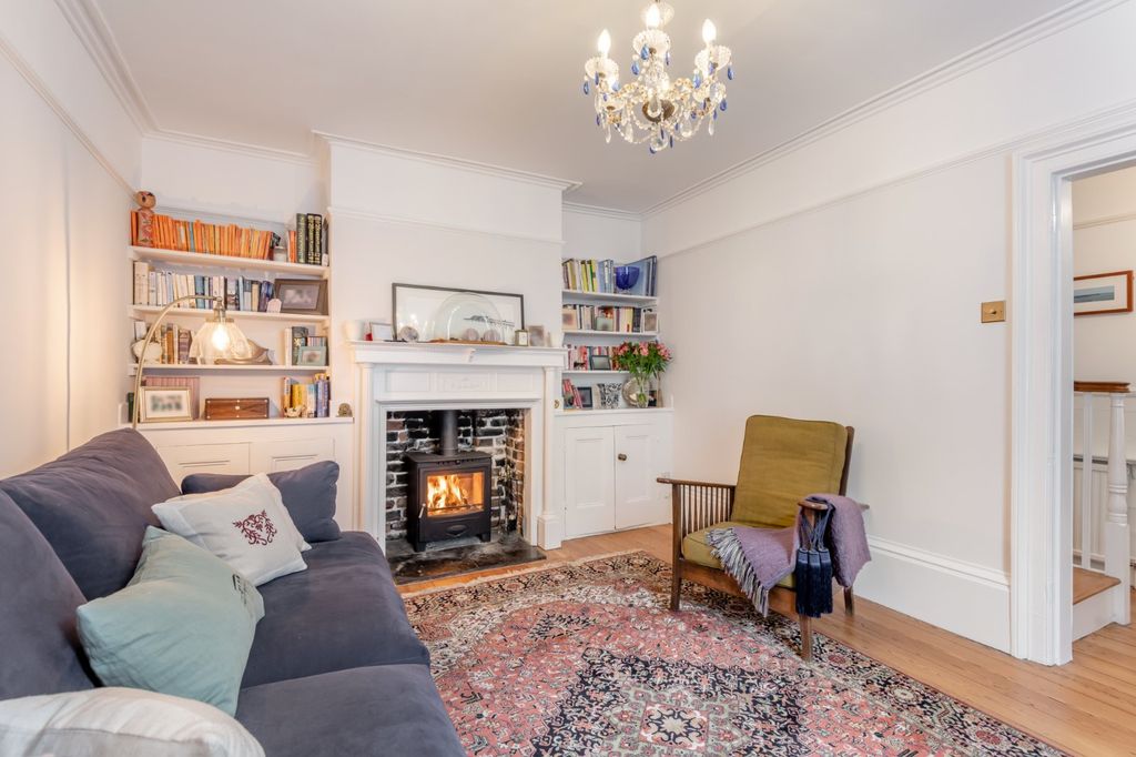 Property photo 2 of 11 Sitting Room